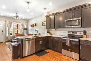 Modern condo in the heart of uptown Butte - Unit B