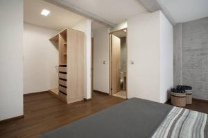 LA CONDESA Extraordinario Depa para 8 personas de Dos Pisos y Terraza con descuento a partir de la 3a noche