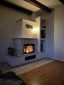 98qm Wohnung im Villenviertel - Voll ausgestattet mit Balkon und Kamin - WLAN gratis