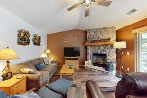 Black Bear View - Lake Tomahawk