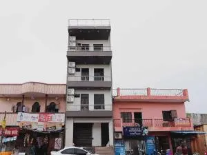 Hotel O The Knights Inn - Charbagh