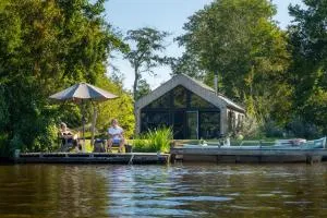 Pean-buiten Waterlodges - Oldeboorn