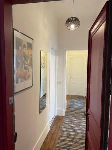 Appartements Lovely apartment - 1 minute a pied RER vers PARIS : photos des chambres