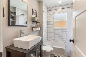 Modern condo in the heart of uptown Butte - Unit A