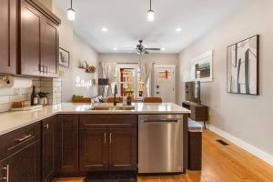 Modern condo in the heart of uptown Butte - Unit A