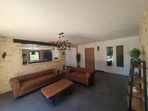 Villas Charmante maison avec piscine : photos des chambres