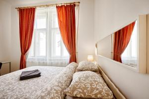 Old Town & Parking Assistance