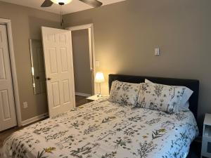 Carter #6 Two Bedroom Apartment near Xavier