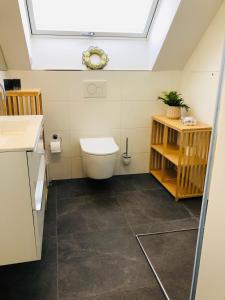 Terralpin Apartments - Charmante DG Wohnung mit Balkon