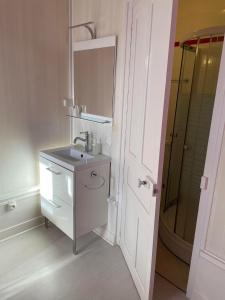 Hotels Authentic by Balladins, Hotel Le Carre d'Aix : photos des chambres