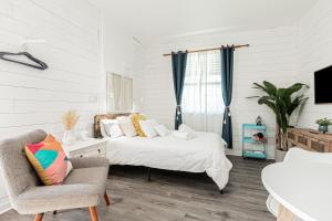 Vanderbilt Beach Studio