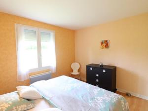 Maisons de vacances Gite Anglards-de-Salers, 3 pieces, 4 personnes - FR-1-742-201 : photos des chambres