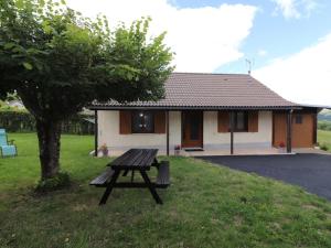 Maisons de vacances Gite Carlat, 3 pieces, 3 personnes - FR-1-742-332 : photos des chambres