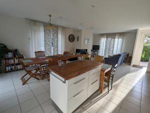 Maisons de vacances Gite Dounoux, 4 pieces, 6 personnes - FR-1-589-606 : photos des chambres