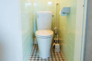 Yoyogi Apartment 1-401 by Tranova