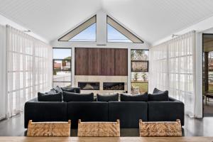 Maple Cottages, Berry - by Linnaeus Collection