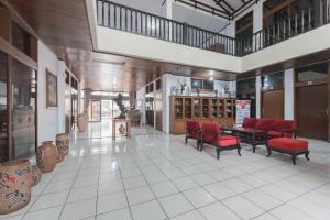 RedDoorz Syariah near Taman Kota Kuningan