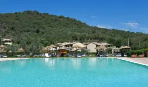 Apartments 5 beds, ground floor with private outdoor area, in Residence with swimming-pool - Suvereto