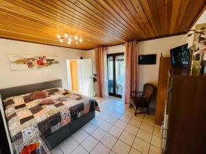 Ruheoase im Grünen - Komfortable Ferienwohnung am Wulfskamp, Westerstede