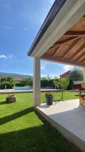 Villa Radosevic near Split, heated pool