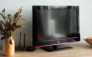 Praga Apartment with the View by BookingHost