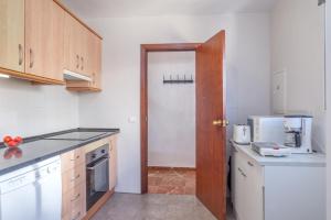 Beachfront apartment with sea view