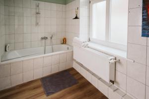 Charmanter Altbau zwischen Altstadt und Klinikum mit Parkplatz