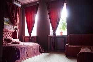Double Room with Extra Bed room in Blackberry