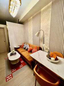One Seven Suite