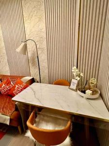 One Seven Suite