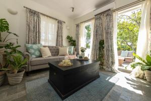 LohonoStays Colina Villa C