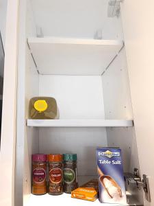 Apartment Sleeps 4 with Free Parking