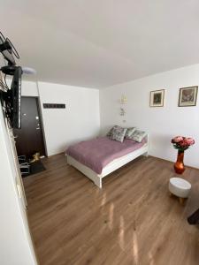 Nice place to stay close to city