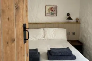 The Anvil, 2 bed cottage, in the heart of Cornwall - Ponsanooth