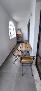 ENJOY POOL, BEACH and more at this nice apartment only 3 minutes from Maretas Beach