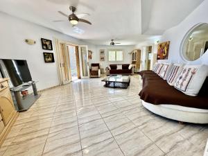 Vacation Station, Golf del Sur