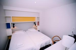 Hotels Villages Clubs du Soleil - MARSEILLE : Chambre Quadruple en Duplex