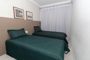 Cardeal 403C - Apartamento 2 quartos - 350 metros da Praia de Bombas!