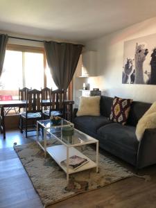 Rare ! Appartements renoves dans le village pieton de Megeve : photos des chambres