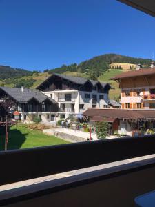 Rare ! Appartements renoves dans le village pieton de Megeve : photos des chambres