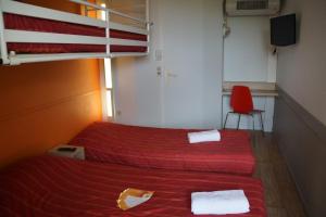 Triple Room with 3 Single Beds room in Premiere Classe Laon