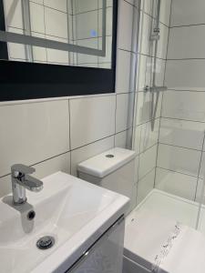 The Horseshoe & Castle