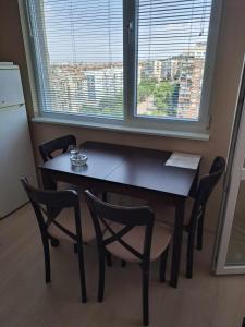 Луксозен апартамент с гледка към парк и център