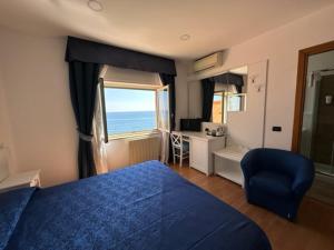 Double or Twin Room with Sea View room in Hotel L'Isola
