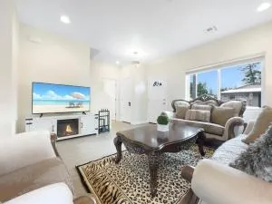 Tiny Timber Tree Home NEW - Winona