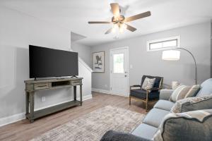 Peachers Place Townhomes (1000 Henry Place Blvd, #808) Close to Ft. Campbell
