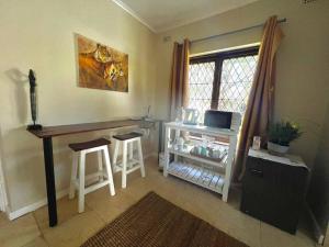Private room in cosy Walmer home