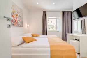 Apartments Villa Tudor 1