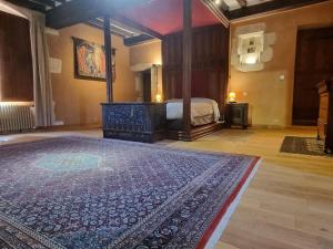 B&B / Chambres d'hotes 2 Suites dans demeure authentique du XVEME : photos des chambres
