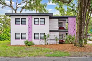 Folly Vacation Great Location, Vintage and Fun 120 Unit B - 4hvězdičkové hotely ve městě Folly Beach